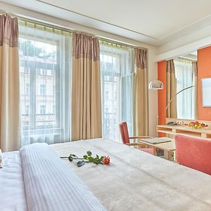 Double Room Balcony Wellness Access